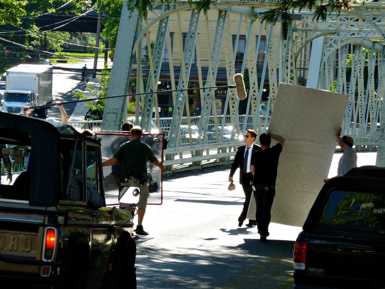Downey on Set walking off the Iron Bridge1